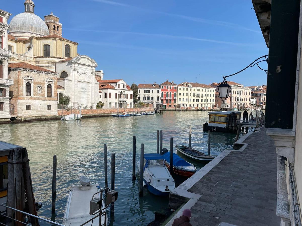 Canal Riva De Biasio Венеция Экстерьер фото